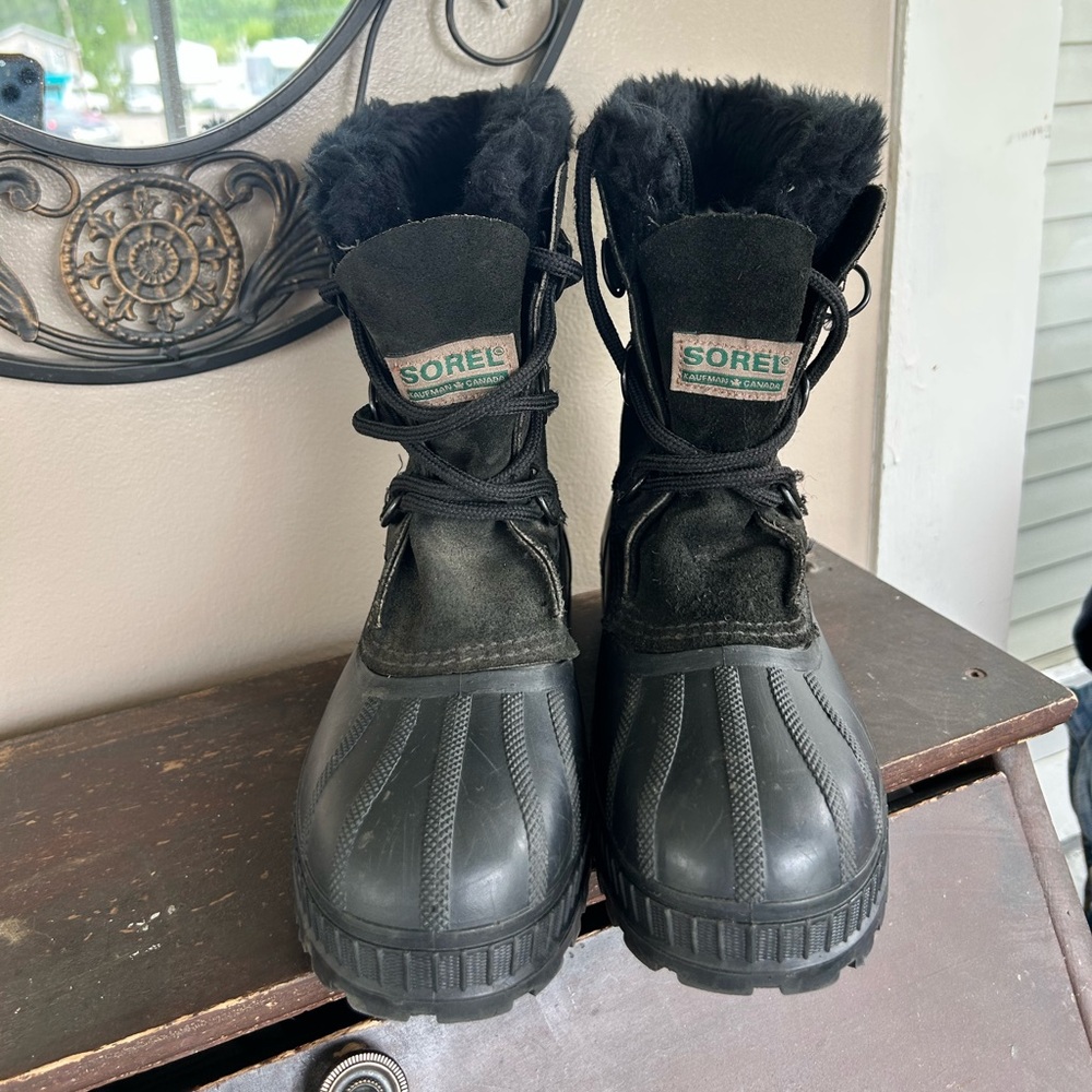Sorel Winter Snow Boots Women's Size 6 Black Suede Rubber Faux Fur